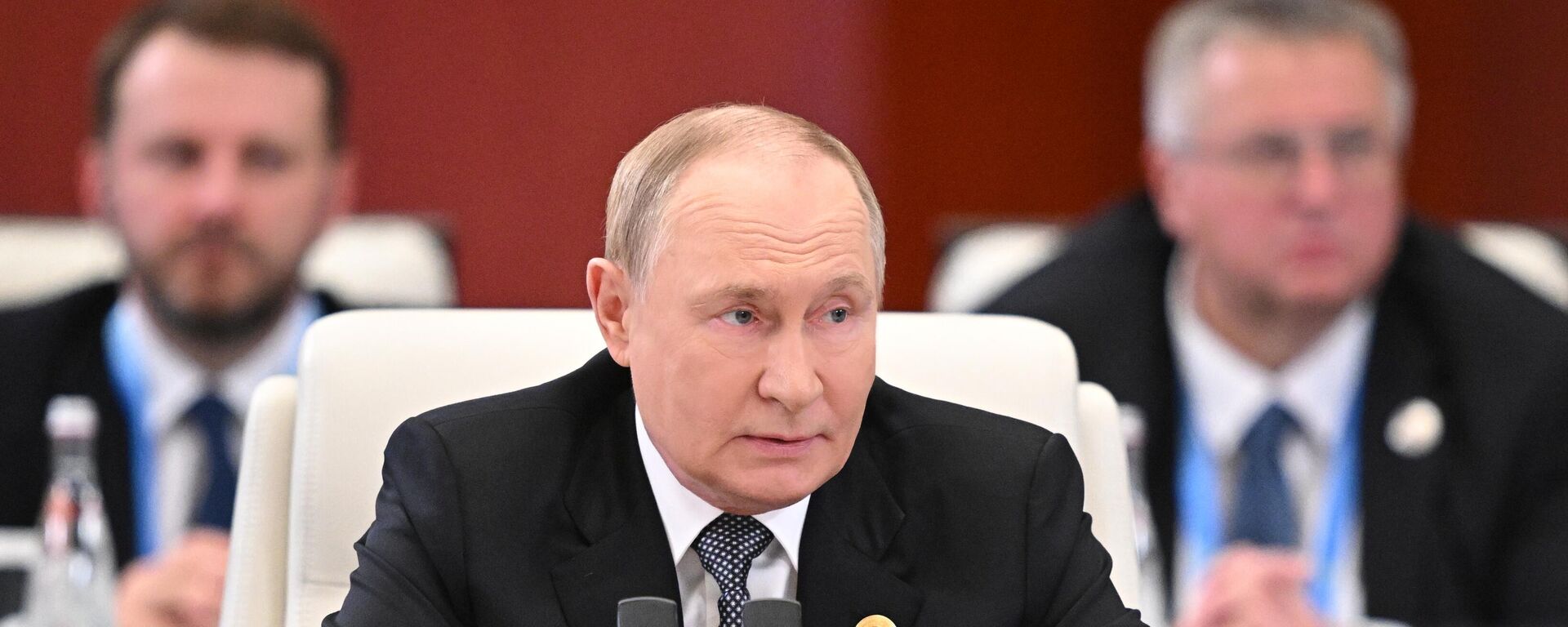 Прэзідэнт РФ Уладзімір Пуцін выступае на пасяджэнні Савета кіраўнікоў дзяржаў-членаў Шанхайскай арганізацыі супрацоўніцтва (ШАС) у Цяньцзіні - Sputnik Беларусь, 1920, 01.09.2025