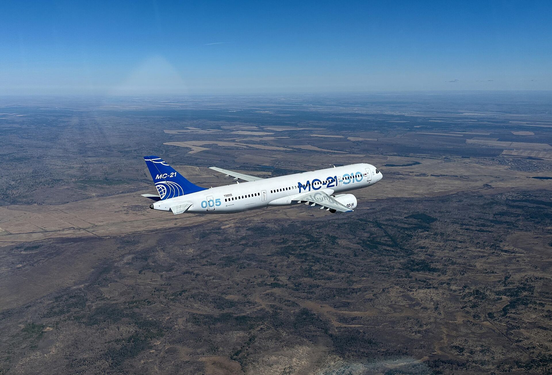 Опытный образец среднемагистрального самолета МС-21, оснащенный новыми российскими системами и агрегатами Опытный образец среднемагистрального самолета МС-21, оснащенный новыми российскими системами и агрегатами - Sputnik Беларусь, 1920, 03.09.2025