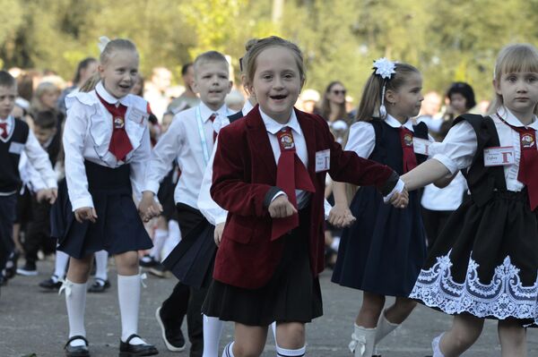 Линейка в средней школе № 59 г. Гомеля - Sputnik Беларусь