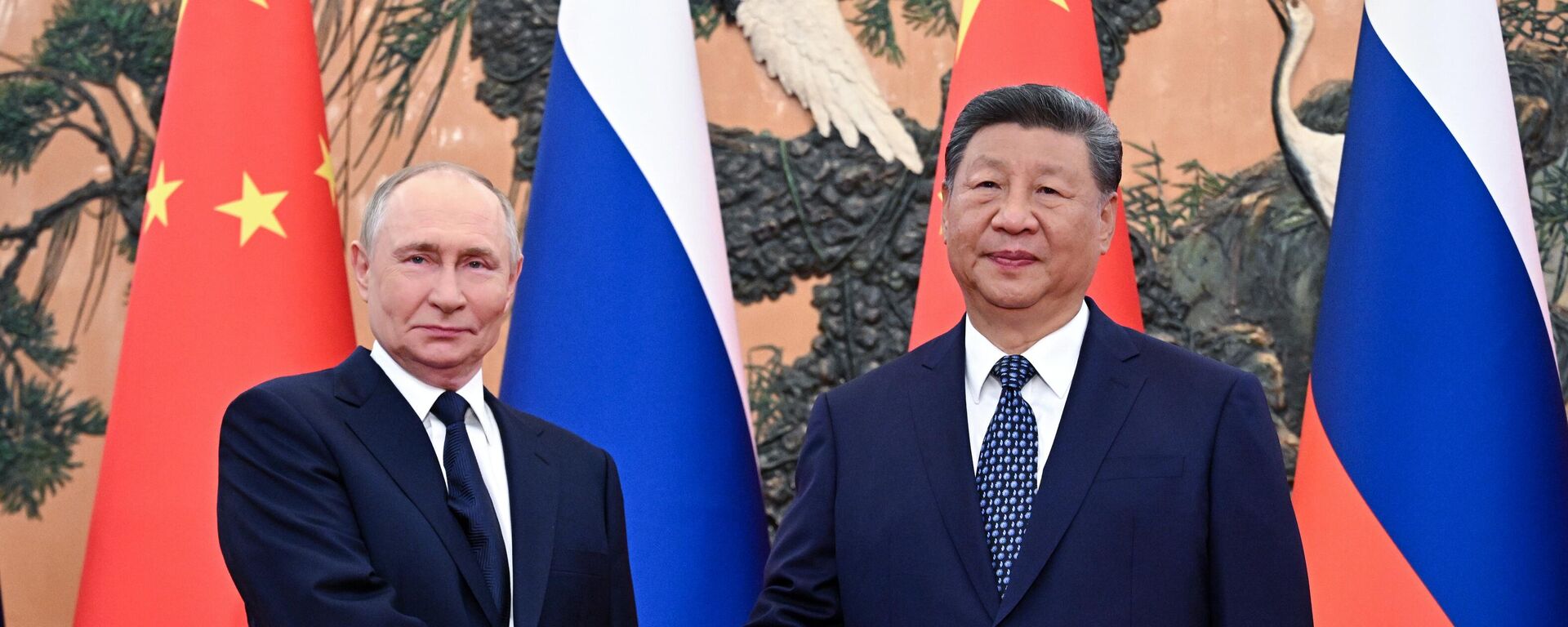 Прэзідэнт РФ Уладзімір Пуцін і старшыня КНР Сі Цзіньпін - Sputnik Беларусь, 1920, 02.09.2025
