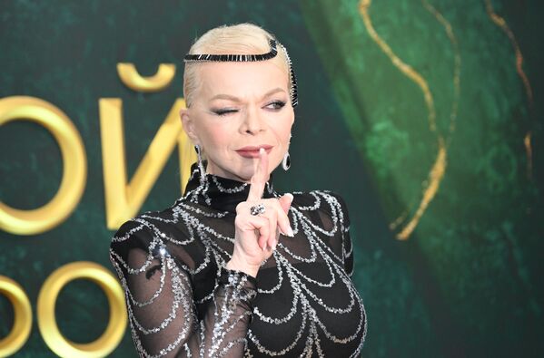 В свой день рождения певица даст юбилейный концерт &quot;В кругу друзей&quot;. Подготовку к нему Долина начала еще год назад. Концерт пройдет 10 сентября в Кремлевском дворце, на нем выступят Григорий Лепс, Филипп Киркоров, Николай Басков, Александр Маршал, Анна Асти, ST, Клава Кока, Люся Чеботина, Валя Карнавал и другие. По словам Долиной, будет исполнено 38 композиций, среди которых ожидается много премьер.На фото: 13 декабря 2024 года. Лариса Долина на XXIX Церемонии вручения национальной музыкальной премии &quot;Золотой Граммофон&quot; в Москве. - Sputnik Беларусь