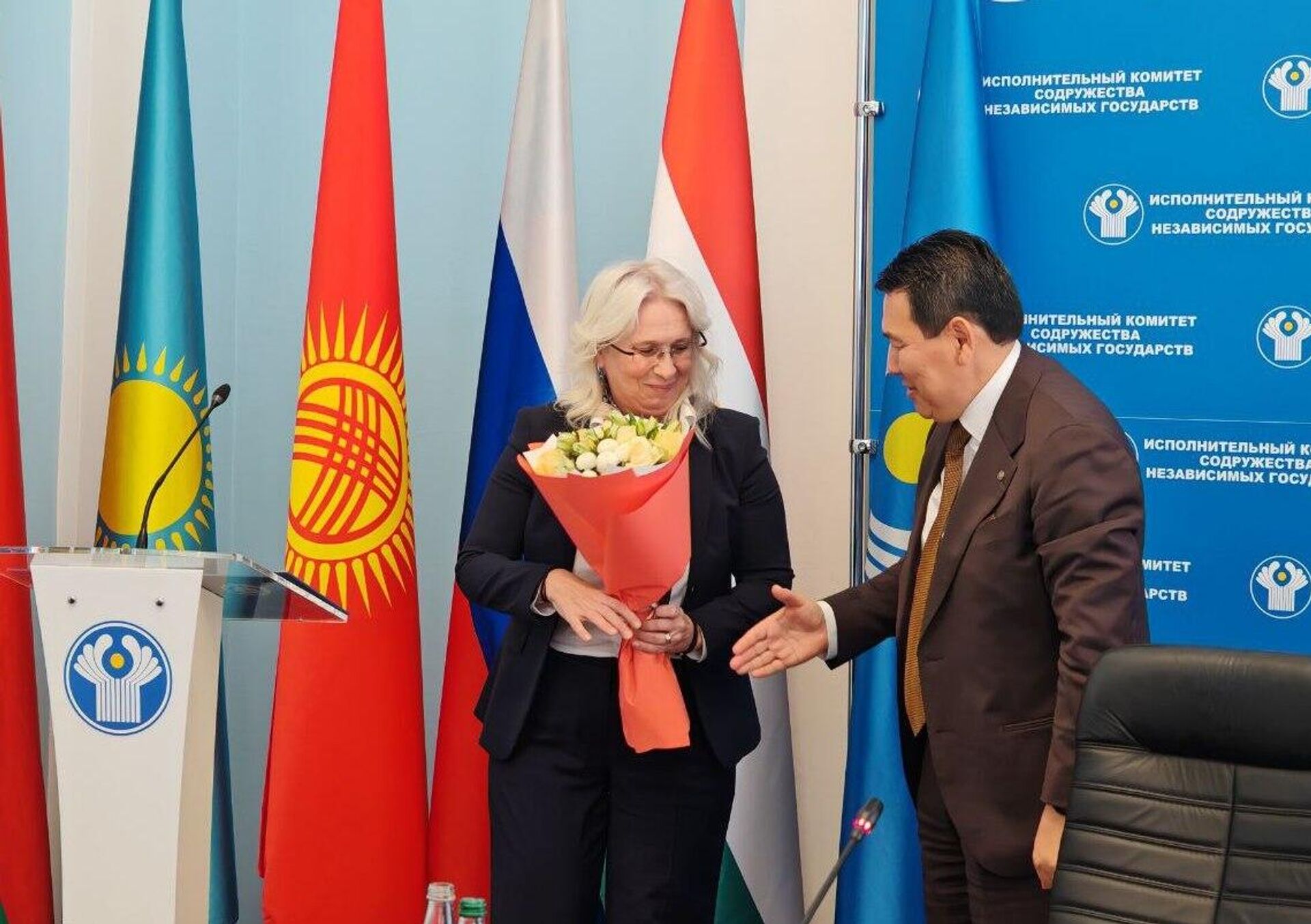 Церемония принесения присяги судьями Экономического суда СНГ Церемония принесения присяги судьями Экономического суда СНГ - Sputnik Беларусь, 1920, 04.09.2025