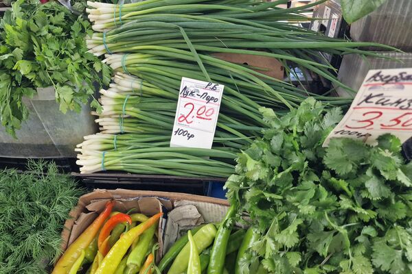 Цены на Комаровском рынке Цены на Комаровском рынке - Sputnik Беларусь