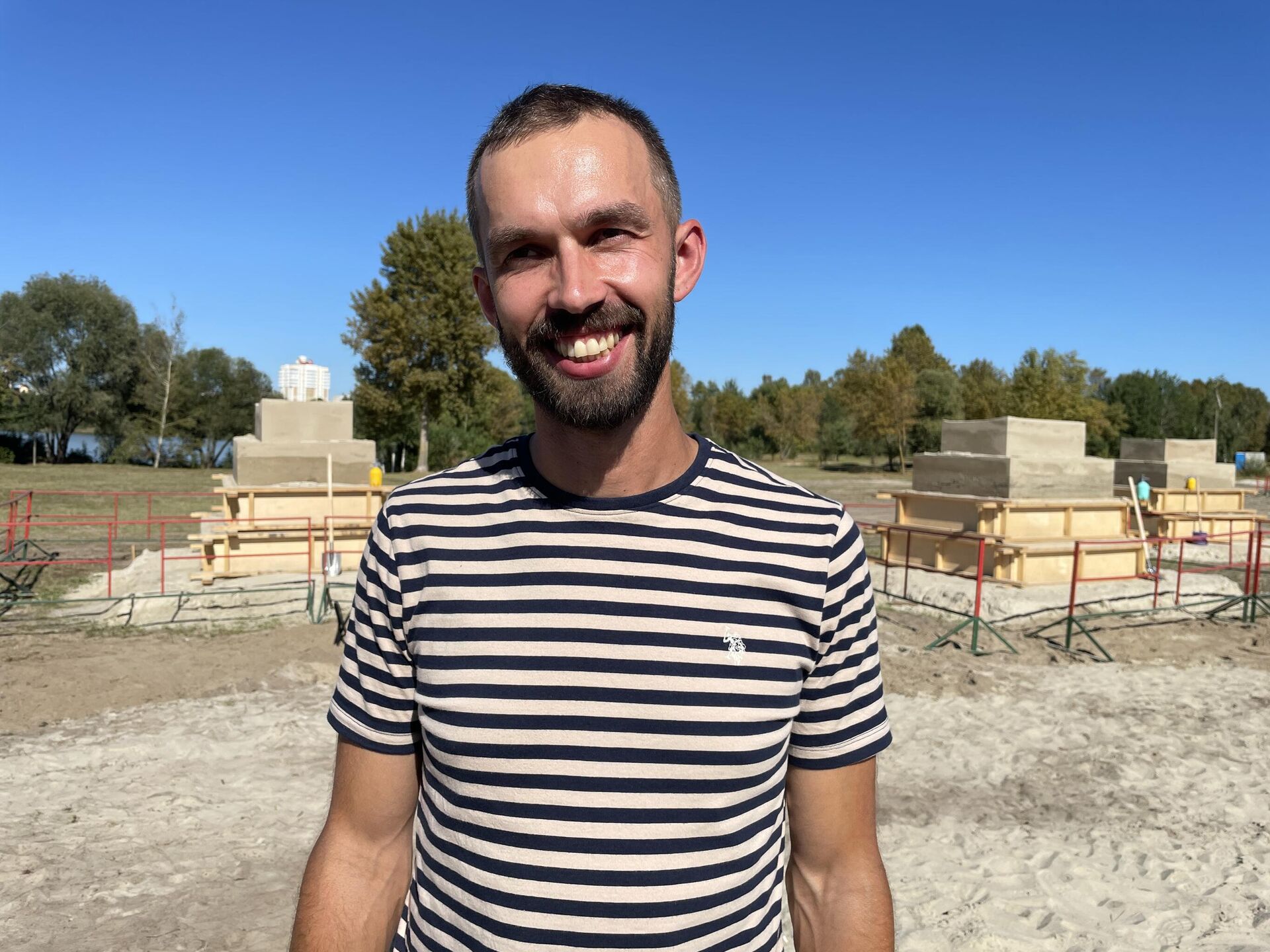 Член Московского Союза Художников, скульптор из Беларуси Вадим Бандарец стал призером на американском фестивале песочных скульптур - Sputnik Беларусь, 1920, 08.09.2025