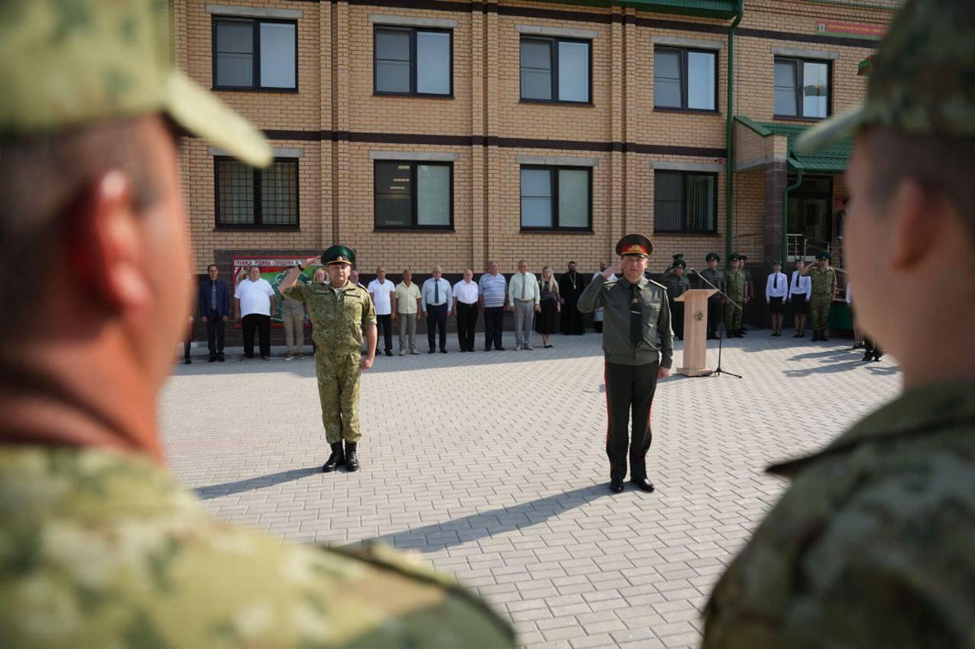 Председатель ГПК Константин Молостов на церемонии открытия новой заставы Председатель ГПК Константин Молостов на церемонии открытия новой заставы - Sputnik Беларусь, 1920, 10.09.2025