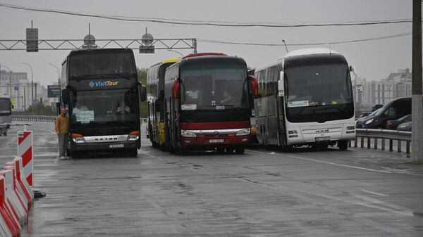 Автобусы в пункте пропуска Брест, архивное фото - Sputnik Беларусь