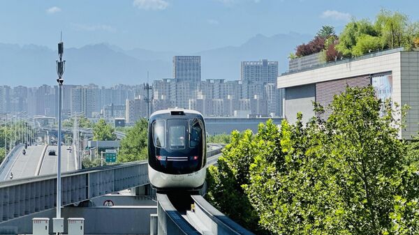 Беспилотный поезд в Китае  - Sputnik Беларусь