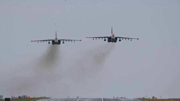 Гракі прызямліліся на трасу М1 падчас вучэнняў Захад-2025 – відэа - Sputnik Беларусь