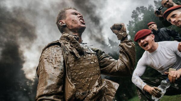 Экзамен на право ношения крапового берета Экзамен на право ношения крапового берета - Sputnik Беларусь