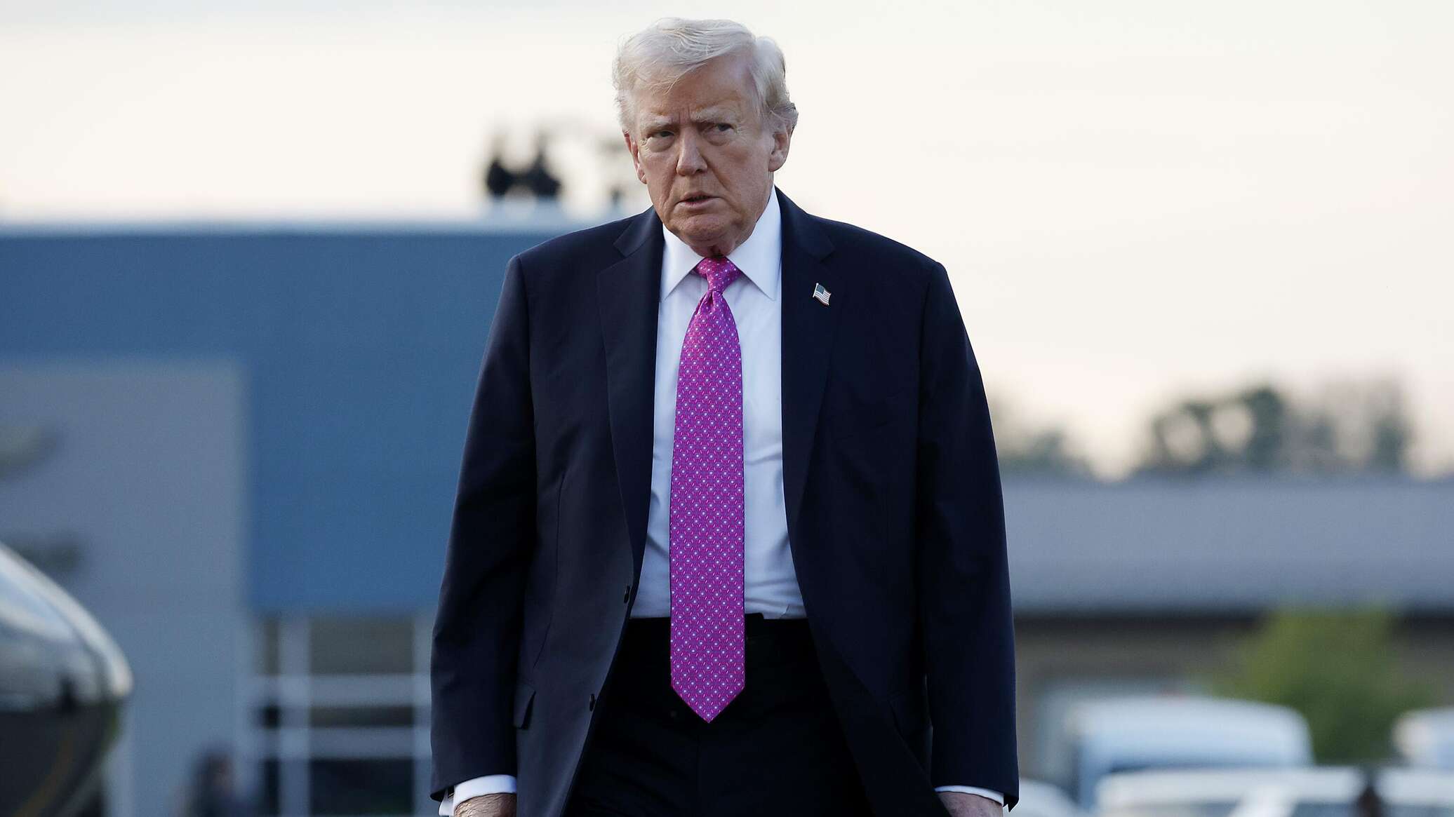 Трамп: украинский конфликт больше не грозит Третьей мировой войной Трамп: украинский конфликт больше не грозит Третьей мировой войной