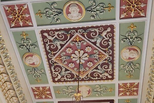 Потолки в Дворцово-парковом ансамбле Булгаков Потолки в Дворцово-парковом ансамбле Булгаков - Sputnik Беларусь