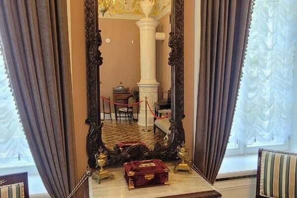 Интерьеры в Дворцово-парковом ансамбле Булгаков в Жиличах Могилевской области Интерьеры в Дворцово-парковом ансамбле Булгаков в Жиличах Могилевской области - Sputnik Беларусь