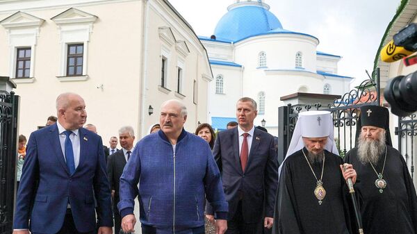 Президент Беларуси  Александр Лукашенко посетил Свято-Успенский Жировичский мужской монастырь - Sputnik Беларусь