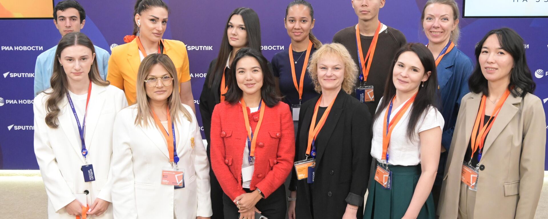 Чарговы адукацыйны модуль SputnikPro адбыўся ў маскоўскім офісе медыягрупы Россия сегодня  - Sputnik Беларусь, 1920, 22.09.2025