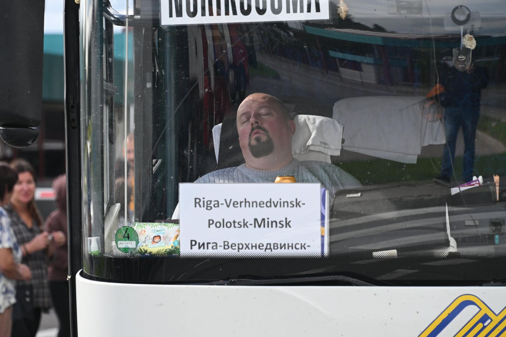Пассажирский автобус в пункте пропуска Григоровщина на белорусско-латвийской границе - Sputnik Беларусь, 1920, 20.09.2025