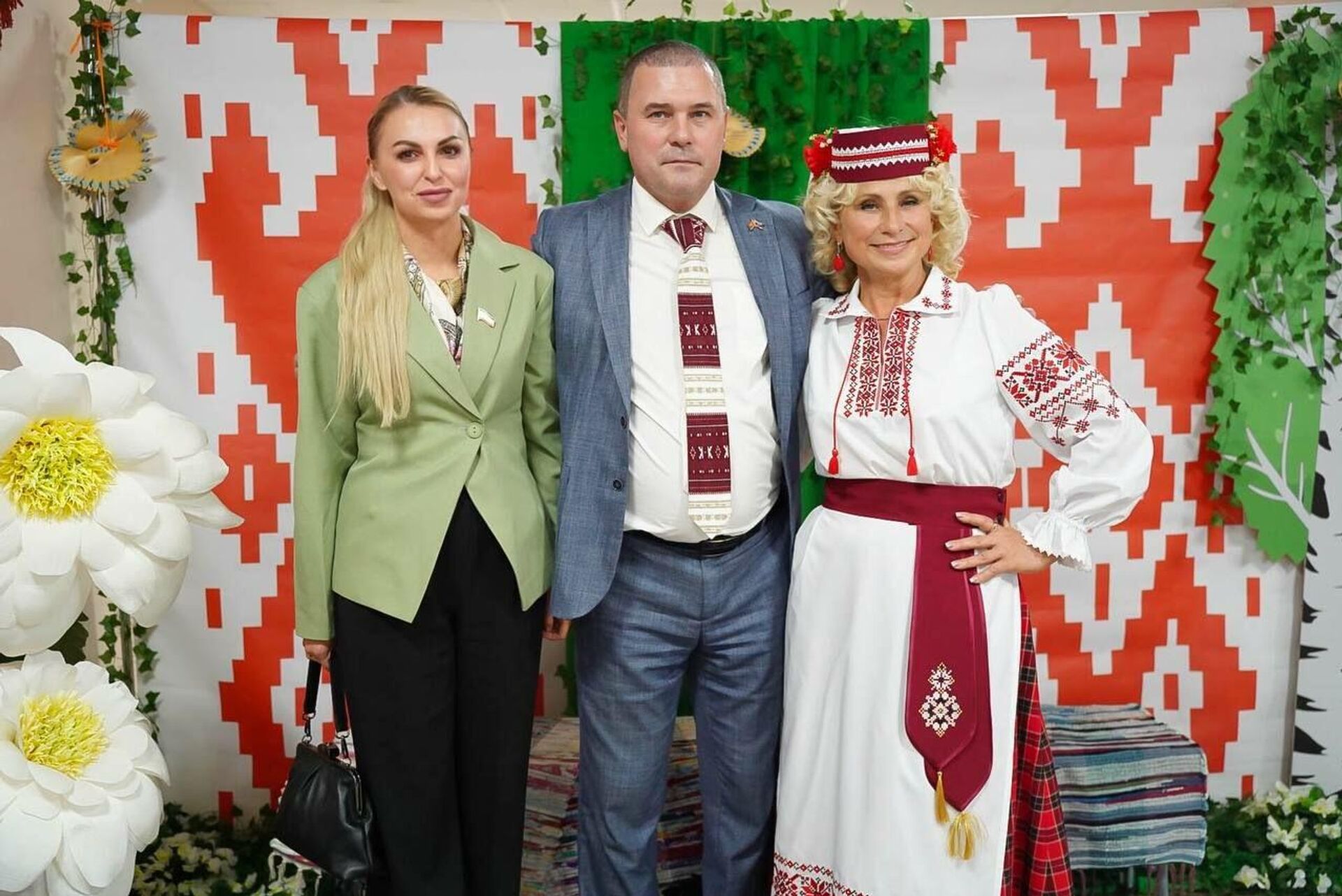 Мэр Феодосии Владимир Ким на фестивале культур народов Крыма - Sputnik Беларусь, 1920, 20.09.2025