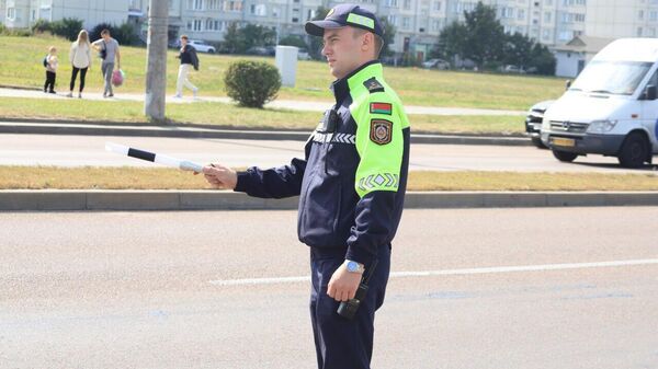 Инспектор ДПС в Минске - Sputnik Беларусь