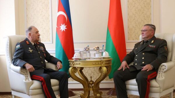 Начальник Генштаба Азербайджана Керим Велиев и начальник генштаба Беларуси Павел Муравейко - Sputnik Беларусь