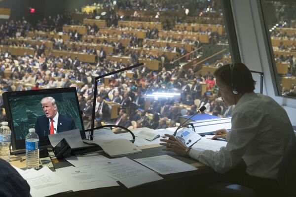 Смех в залеВ 2018 году президент США Дональд Трамп с трибуны ООН заявил, что за два года достиг большего, чем любая другая администрация США. Ответом ему стал смех в зале. Главу Белого дома это однако не смутило: &amp;quot;Это не та реакция, которую я ожидал, но ничего страшного&amp;quot;, – отреагировал он.