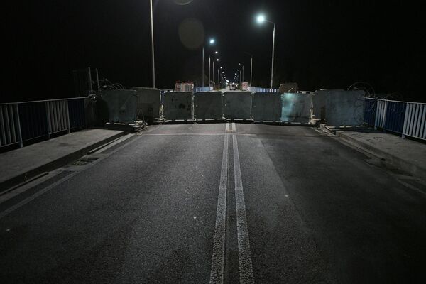 Польские пограничники начали убирать щиты. - Sputnik Беларусь