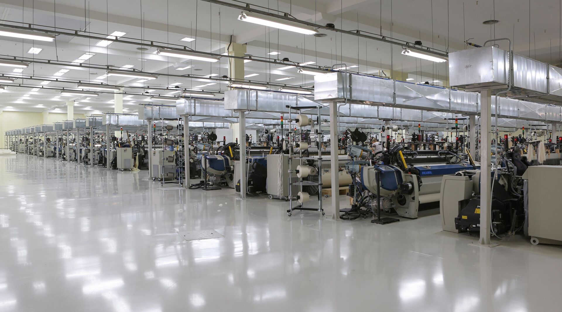 На Оршанском льнокомбинате - Sputnik Беларусь, 1920, 25.09.2025