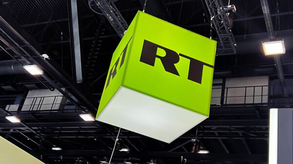 Лагатып тэлеканала RT - Sputnik Беларусь