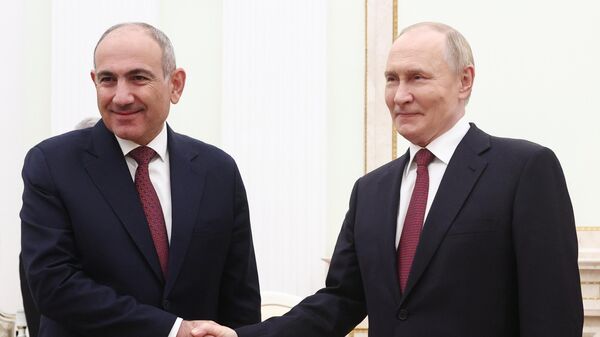 Прэзідэнт Уладзімір Пуцін і прэм'ер-міністр Арменіі Нікол Пашынян - Sputnik Беларусь