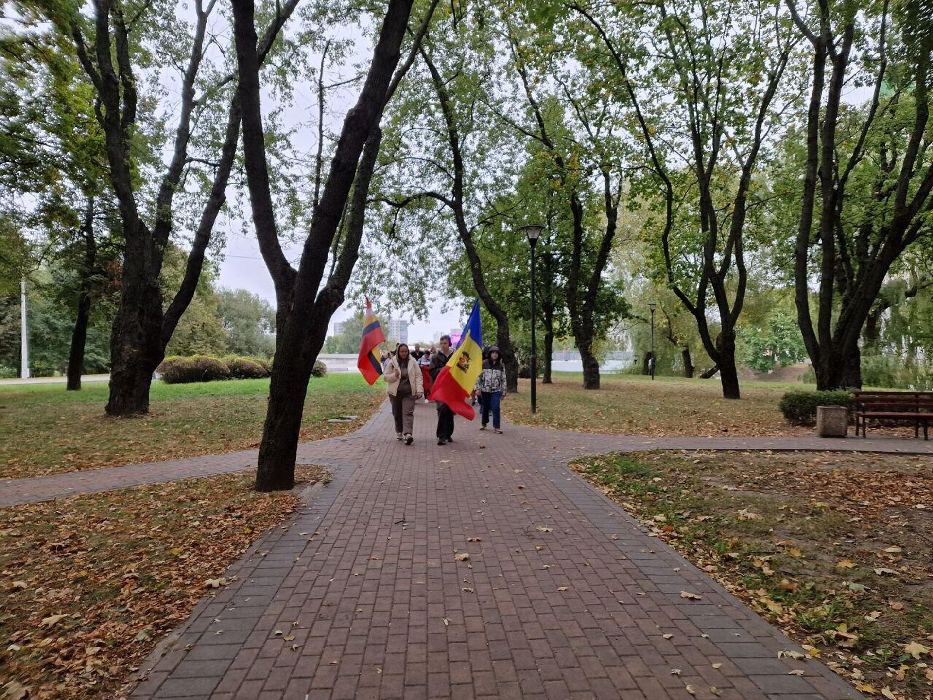 Молдоване, проживающие в России, приехали проголосовать в Минск