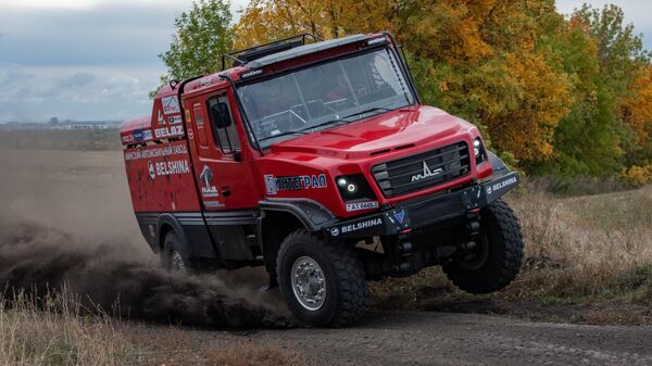 Грузовик МАЗ на ралли Холмы России Грузовик МАЗ на ралли Холмы России - Sputnik Беларусь