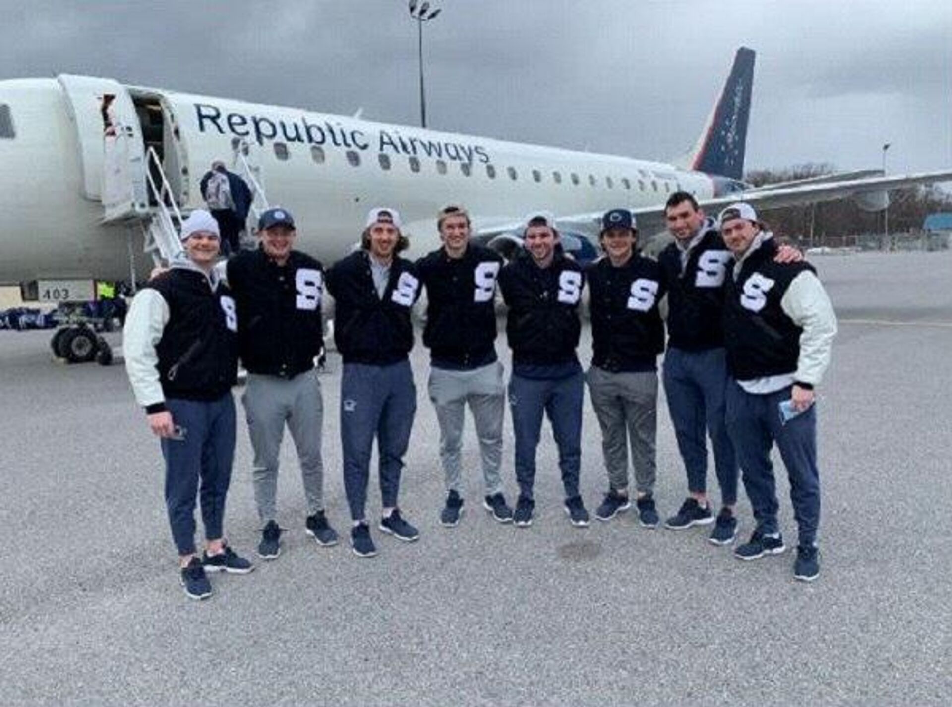 Алекс Лимож с однокурсниками - Sputnik Беларусь, 1920, 07.10.2025