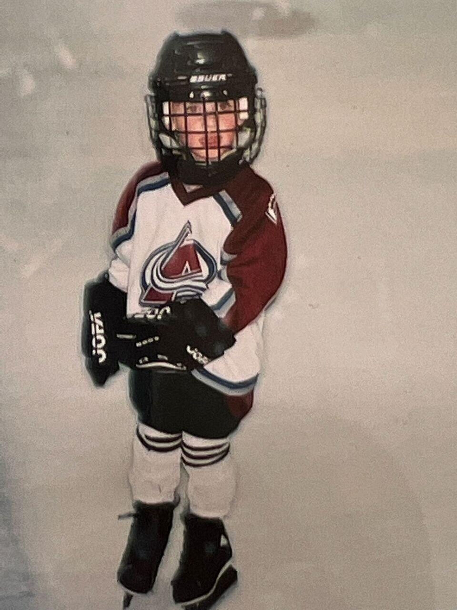 Алекс Лимож в детстве. Старт хоккейной карьеры  - Sputnik Беларусь, 1920, 07.10.2025