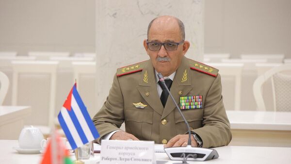 В Минск прибыл начальник Генштаба – первый заместитель министра Революционных Вооруженных Сил Кубы, генерал армейского корпуса Роберто Легра Сотолонго - Sputnik Беларусь