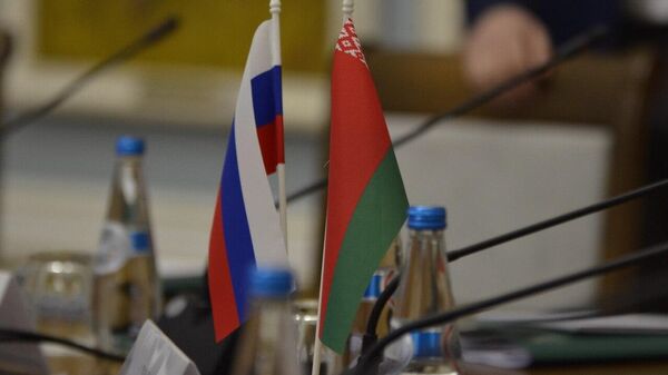 Флаги России и Беларуси - Sputnik Беларусь