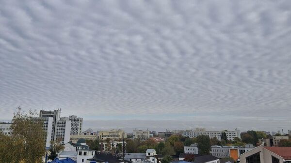 Зефирные облака над Минском - Sputnik Беларусь