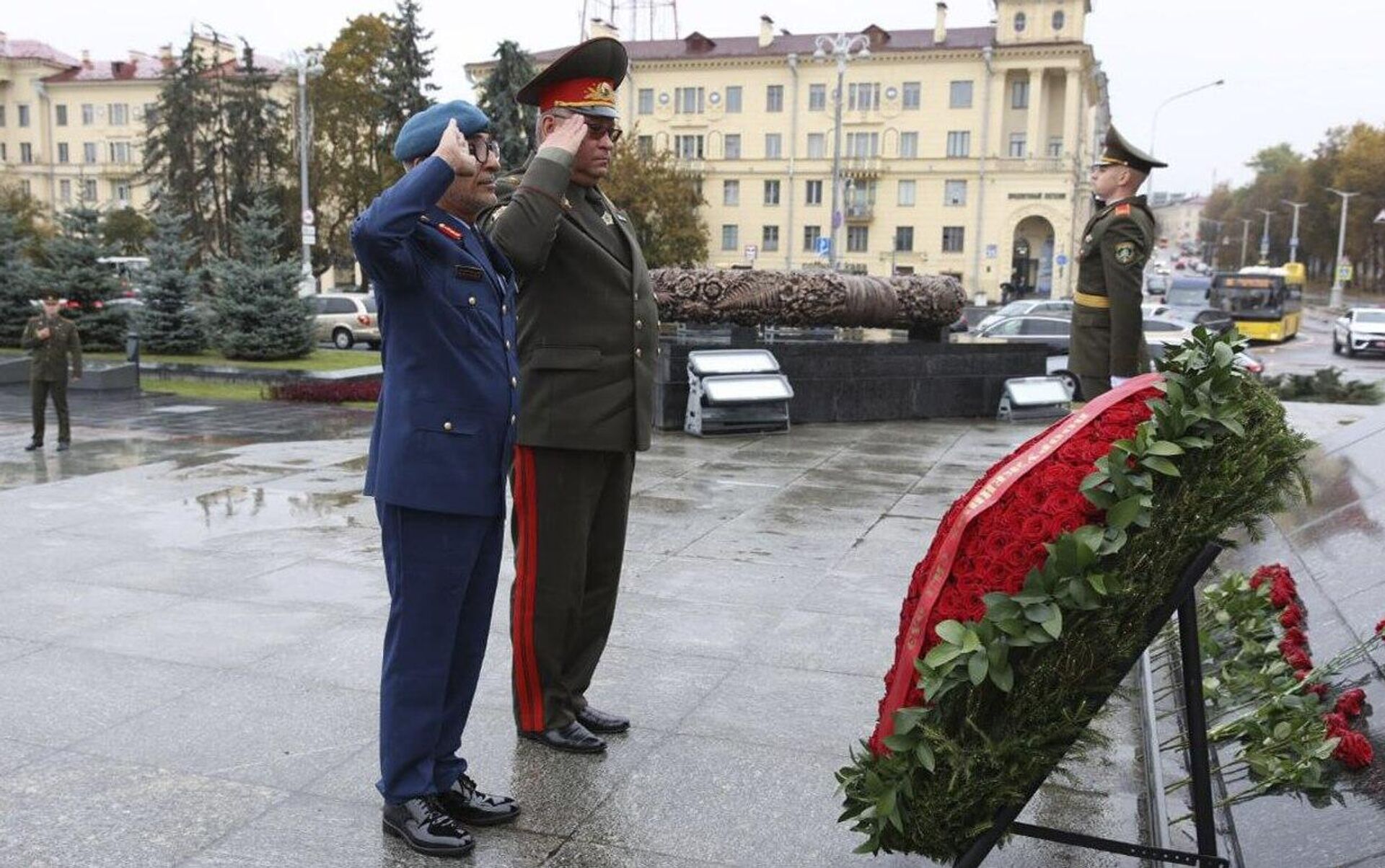 Представители Беларуси и ОАЭ в Минске обсудили военное сотрудничество - Sputnik Беларусь, 1920, 09.10.2025