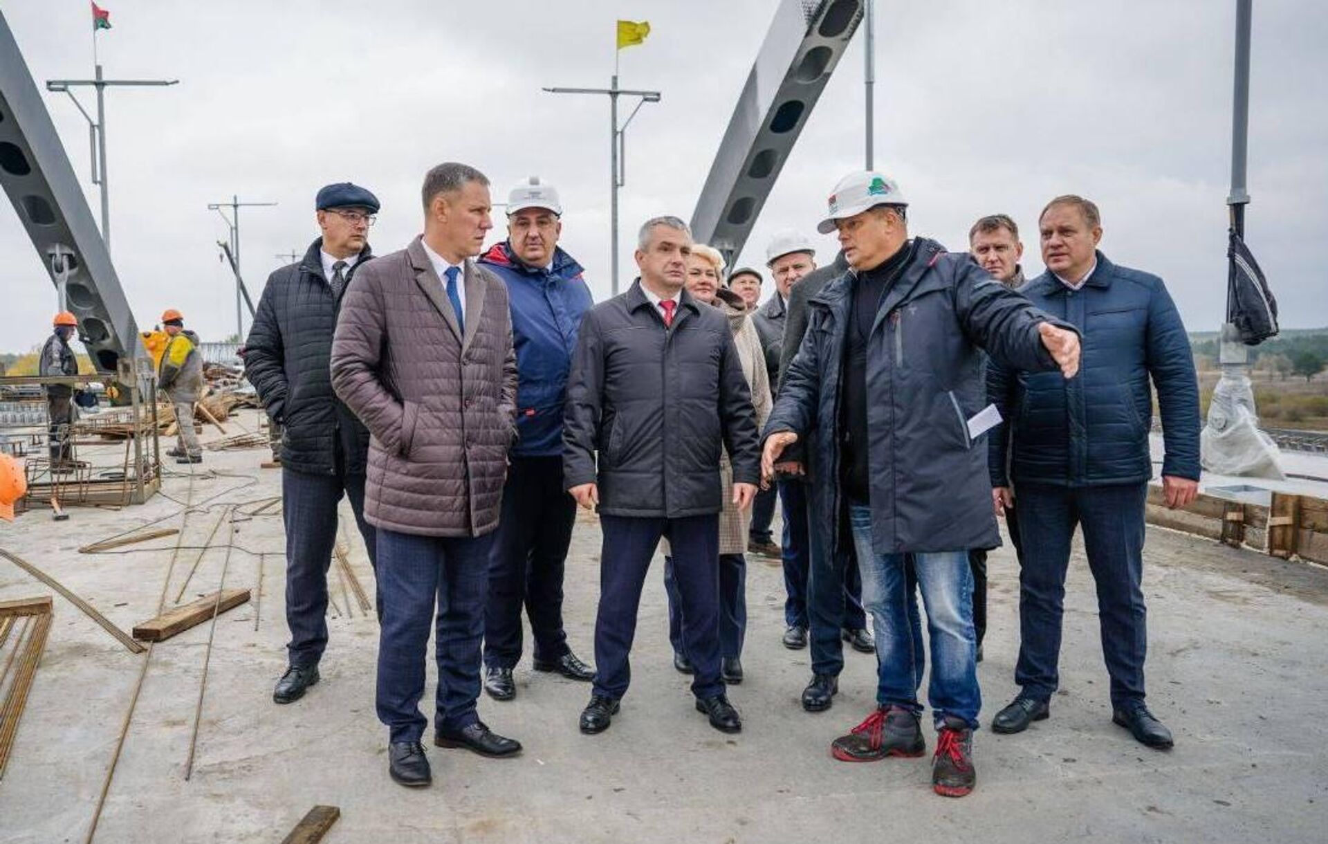 Реконструкция моста через Припять в Мозыре  - Sputnik Беларусь, 1920, 09.10.2025