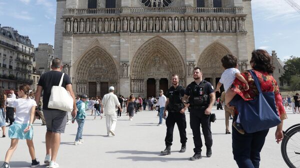 Собор Нотр-Дам в Париже - Sputnik Беларусь