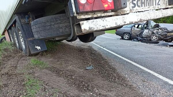 На месте аварии в Вороновском районе - Sputnik Беларусь