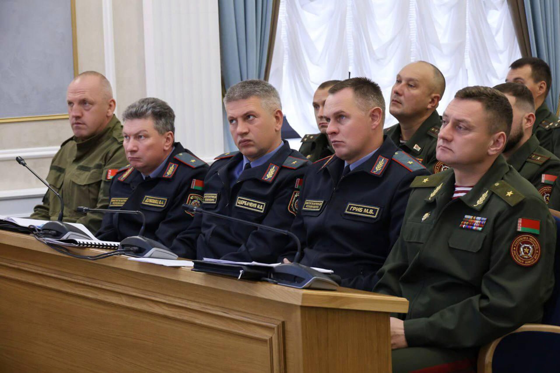 Сотрудники МВД