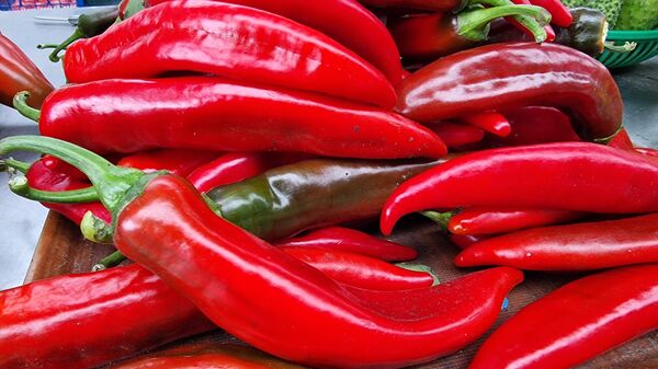 Овощи на Комаровском рынке - Sputnik Беларусь