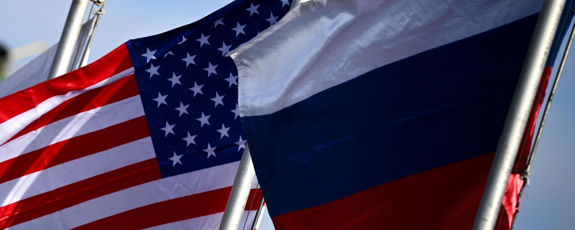 Флагі РФ и США  - Sputnik Беларусь, 1920, 23.10.2025