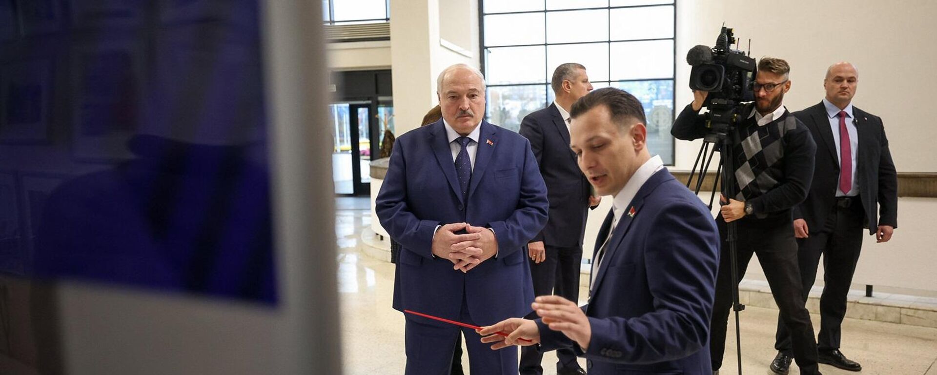 Прэзідэнт Беларусі Аляксандр Лукашэнка на адкрыцці Цэнтра тэхнічнай творчасці дзяцей і моладзі ў Мінску - Sputnik Беларусь, 1920, 17.10.2025