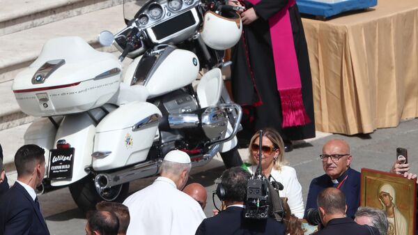 Мотоцикл папы Римского  - Sputnik Беларусь
