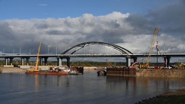 Как идет ремонт самого длинного автомобильного моста в Беларуси (видео) - Sputnik Беларусь