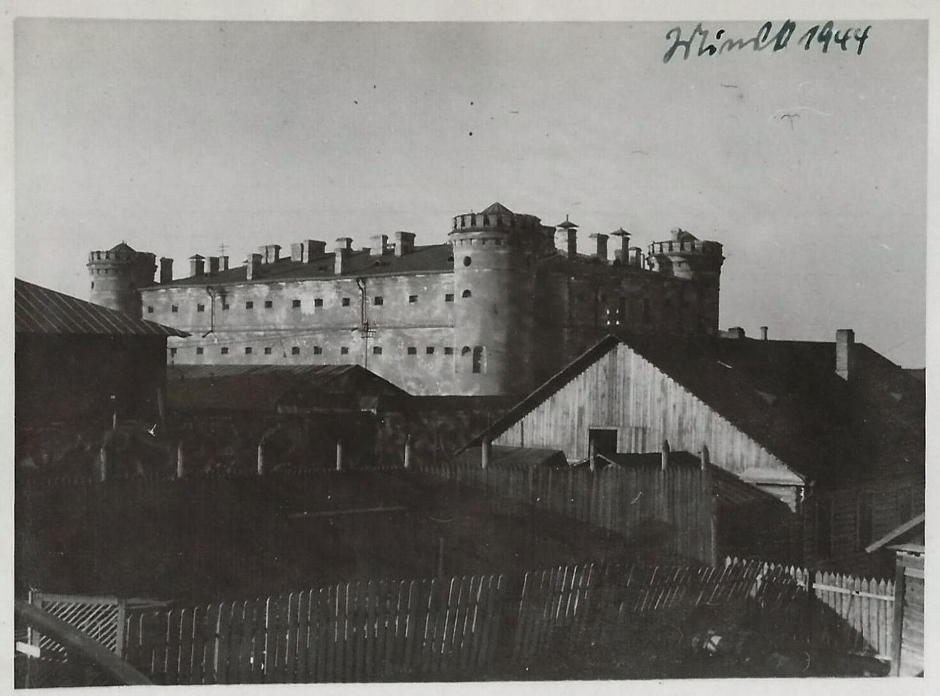 Улица Игуменская, Пищаловский замок, 1944 год - Sputnik Беларусь, 1920, 22.10.2025