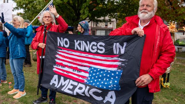 Протесты No Kings в США - Sputnik Беларусь