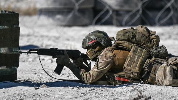 Боевое слаживание штурмовых подразделений группировки войск Центр в зоне СВО - Sputnik Беларусь