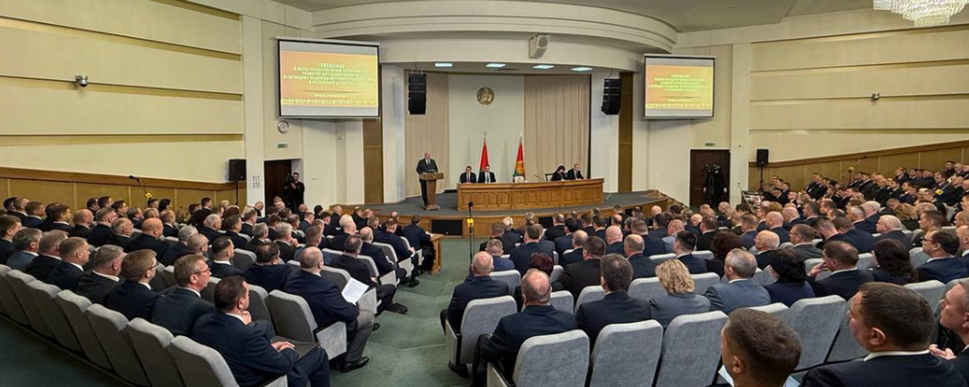 Нарада з прэзідэнтам Беларусі Аляксандрам Лукашэнкам у Віцебску - Sputnik Беларусь, 1920, 24.10.2025