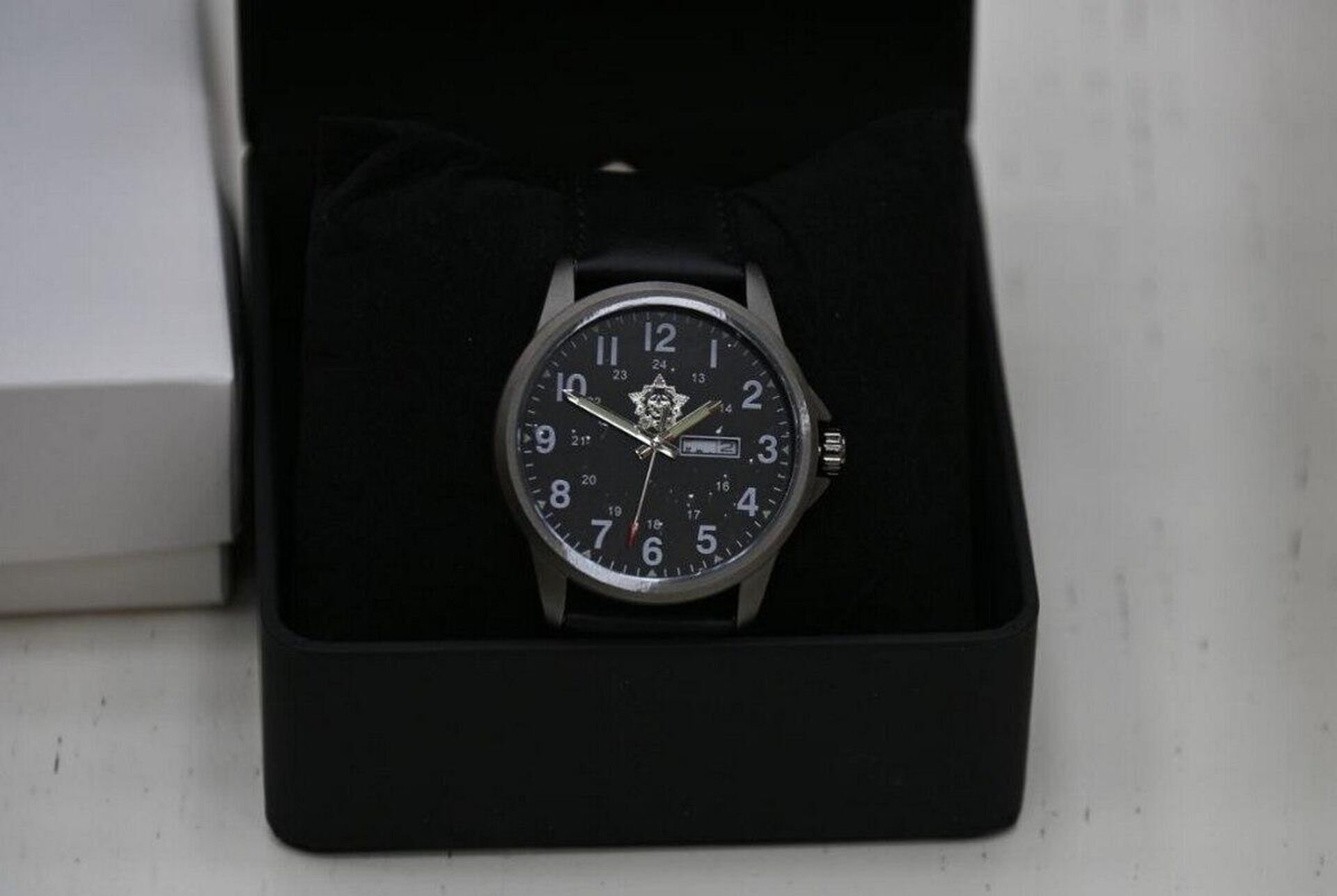 Министр обороны Виктор Хренин наградил лучших белорусских военных-срочников - Sputnik Беларусь, 1920, 24.10.2025