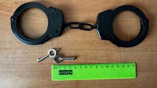 Изъятые наручники - Sputnik Беларусь